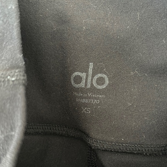 ALO Yoga Kids Black Leggings - Picture 2 of 3